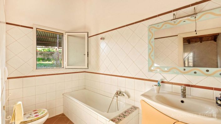 Image No.12-4 Bed Apartment for sale