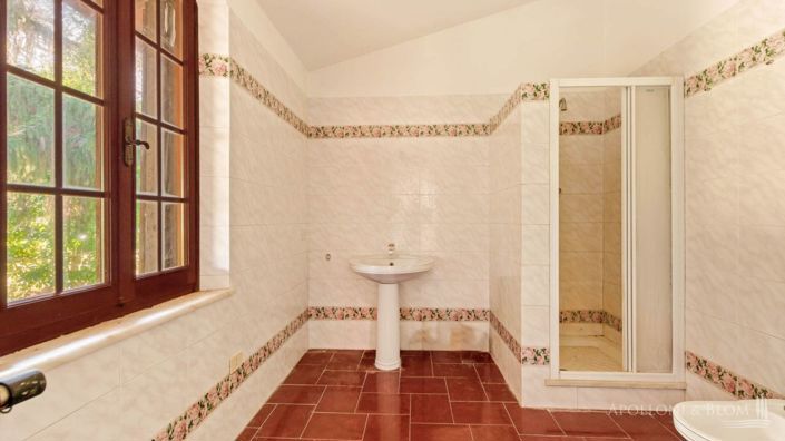 Image No.13-4 Bed Apartment for sale