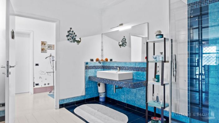 Image No.14-5 Bed Apartment for sale