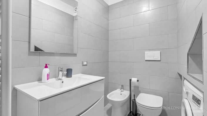 Image No.13-Maison de campagne de 6 chambres à vendre à Imperia