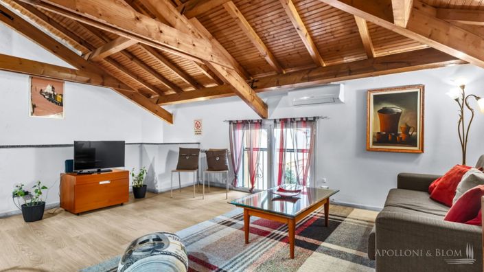 Image No.2-Maison de campagne de 6 chambres à vendre à Imperia