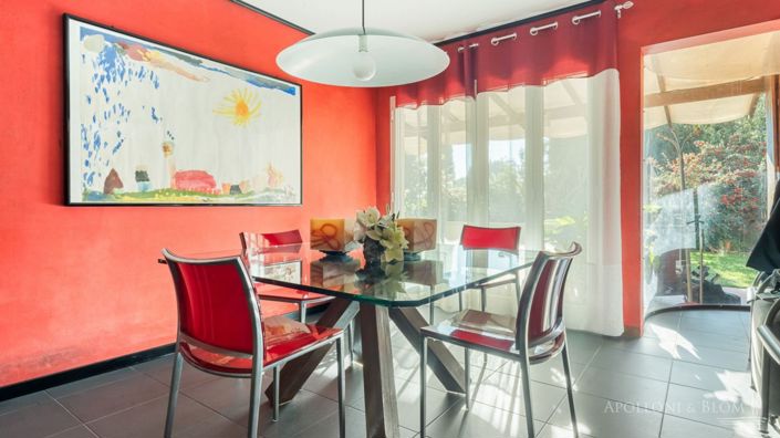 Image No.12-6 Bed Apartment for sale