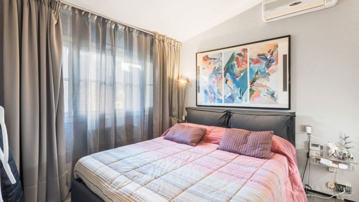 Image No.18-6 Bed Apartment for sale