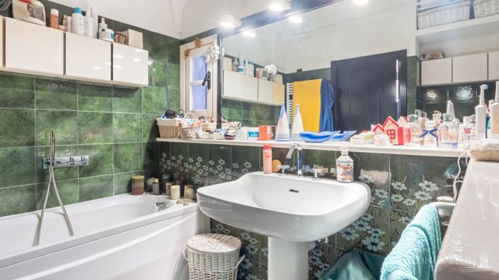 Image No.19-6 Bed Apartment for sale