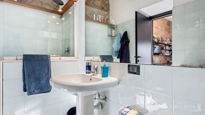 Image No.20-6 Bed Apartment for sale