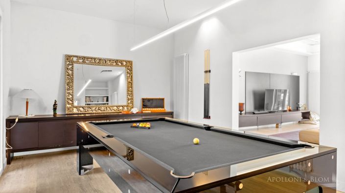 Image No.9-8 Bed Apartment for sale