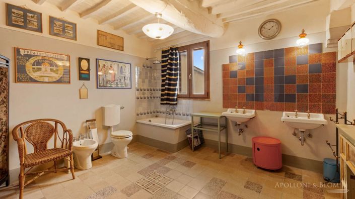 Image No.12-2 Bed Apartment for sale