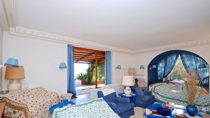 Image No.8-5 Bed Apartment for sale