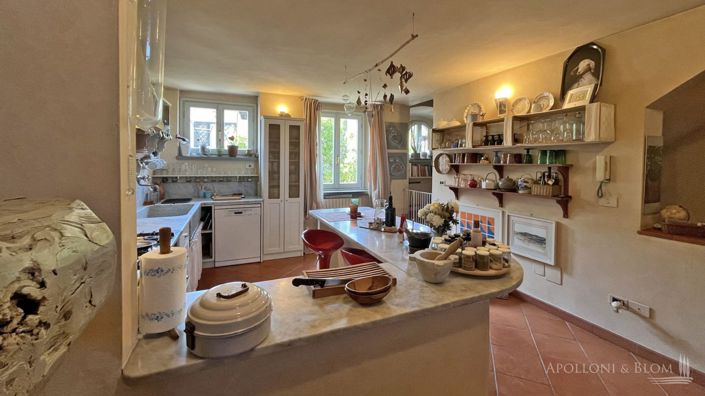 Image No.8-3 Bed Apartment for sale