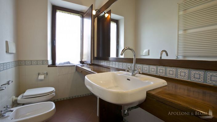 Image No.20-13 Bed Apartment for sale