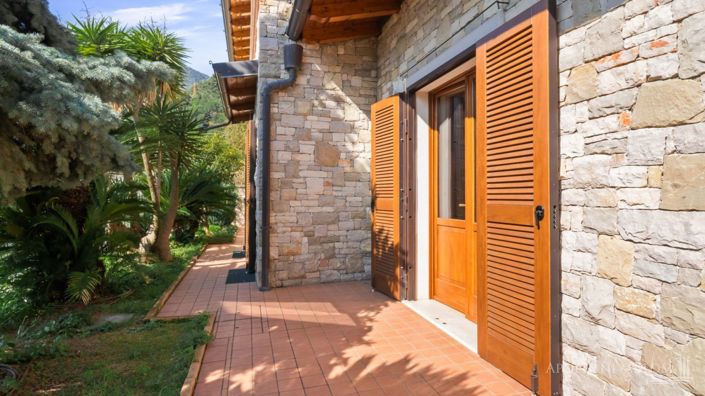 Image No.11-6 Bed Villa for sale