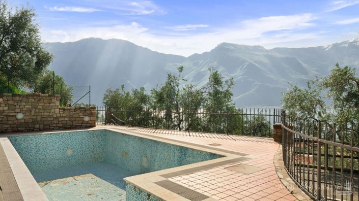 Image No.4-6 Bed Villa for sale