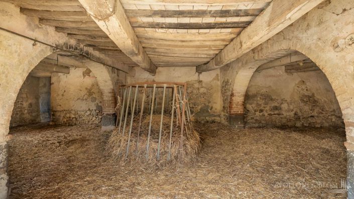 Image No.20-6 Bed Apartment for sale