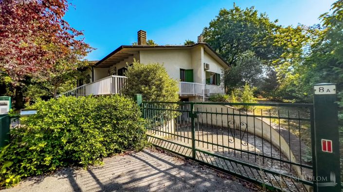 Image No.3-Villa de 3 chambres à vendre à Sarteano