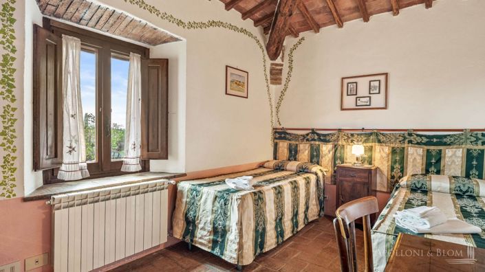 Image No.11-Appartement de 10 chambres à vendre à Montalcino