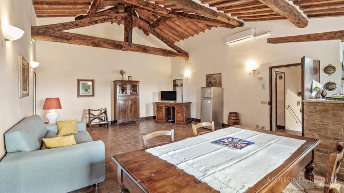 Image No.9-Appartement de 10 chambres à vendre à Montalcino