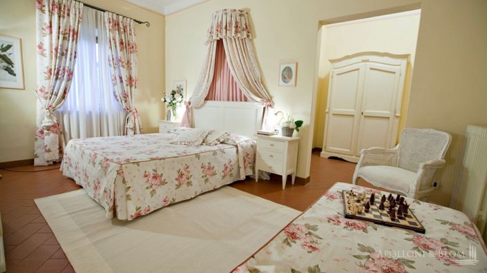 Image No.16-Villa de 34 chambres à vendre à Gambassi Terme