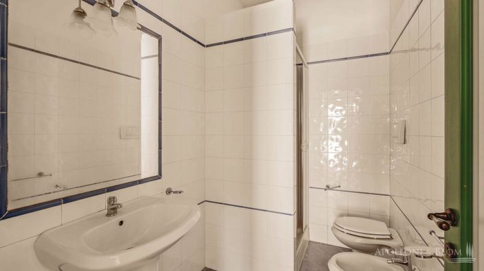 Image No.30-15 Bed Apartment for sale