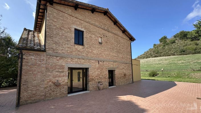 Image No.6-15 Bed Apartment for sale