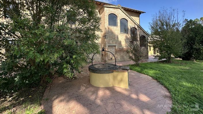 Image No.9-15 Bed Apartment for sale