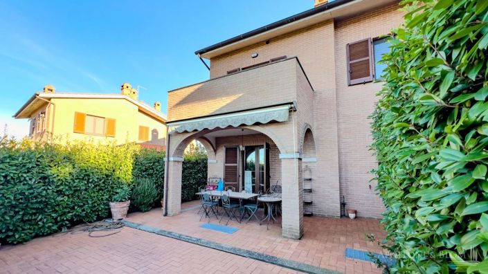 Image No.18-3 Bed Apartment for sale