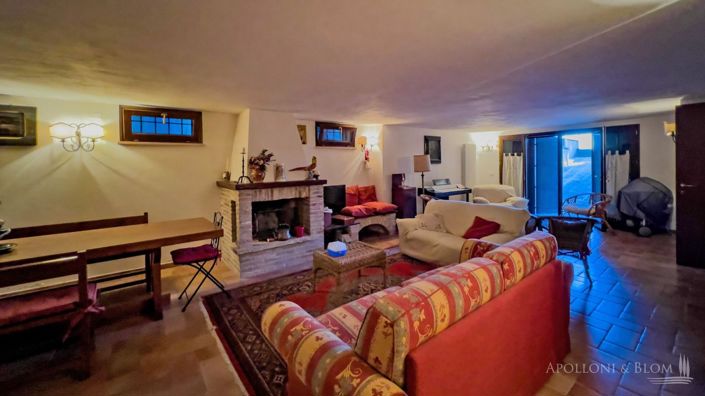 Image No.25-3 Bed Apartment for sale