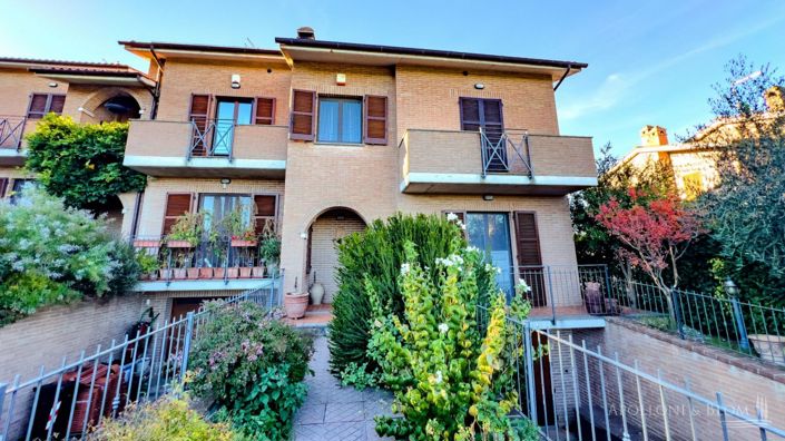 Image No.9-3 Bed Apartment for sale