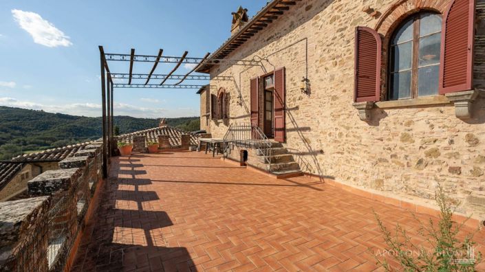 Image No.29-9 Bed Chateaux for sale