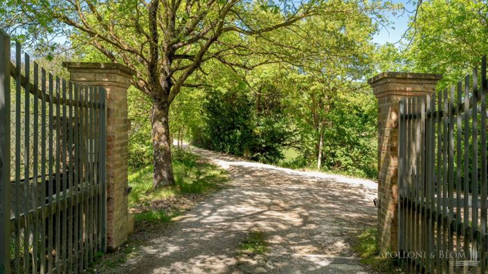 Image No.23-3 Bed Apartment for sale