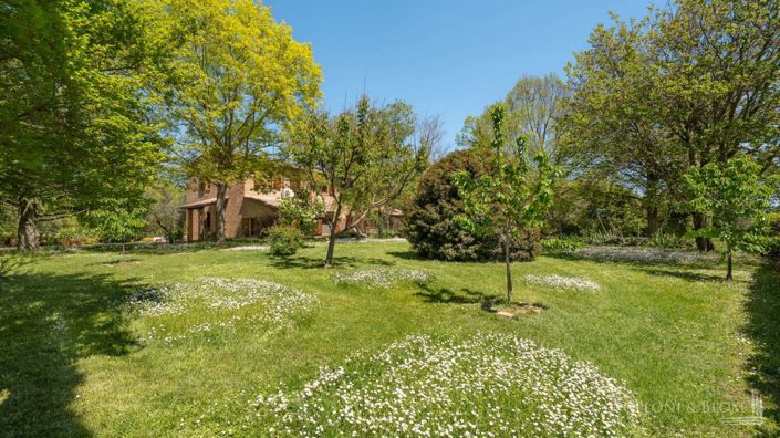 Image No.26-3 Bed Apartment for sale