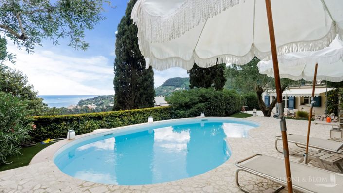 Image No.2-5 Bed Villa for sale