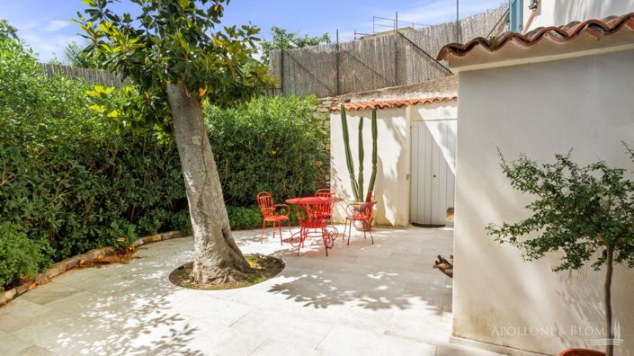 Image No.28-5 Bed Villa for sale