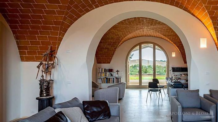 Image No.12-5 Bed Apartment for sale