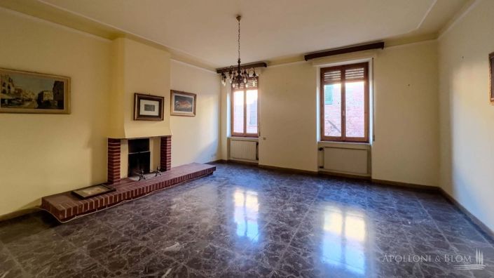 Image No.15-4 Bed Apartment for sale