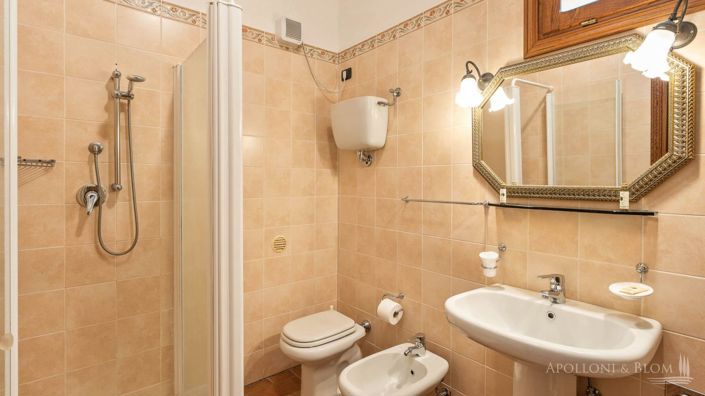 Image No.19-Appartement de 6 chambres à vendre à Montepulciano