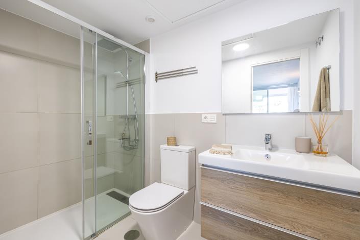 Image No.11-2 Bed Apartment for sale