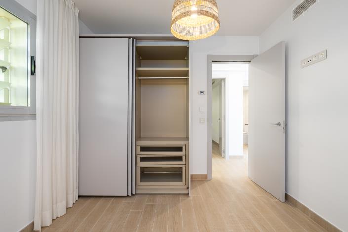 Image No.19-3 Bed Apartment for sale