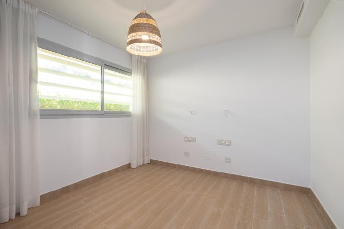 Image No.20-3 Bed Apartment for sale