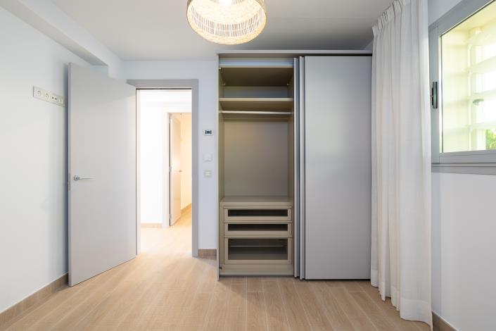 Image No.22-3 Bed Apartment for sale