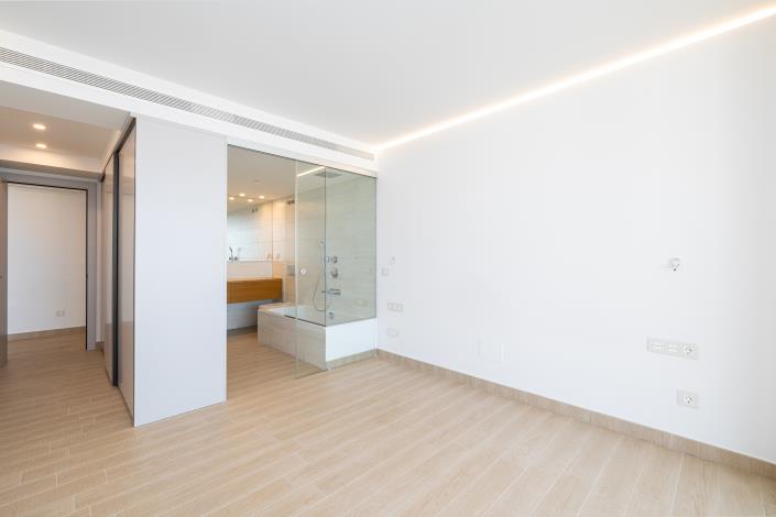 Image No.24-3 Bed Apartment for sale