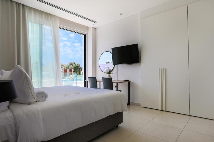 Image No.14-2 Bed Apartment for sale