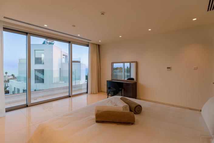 Image No.15-3 Bed Villa for sale