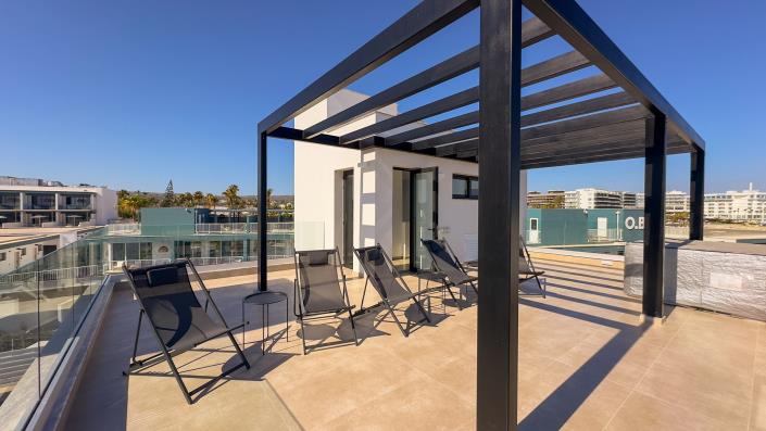 Image No.12-4 Bed Villa / Detached for sale