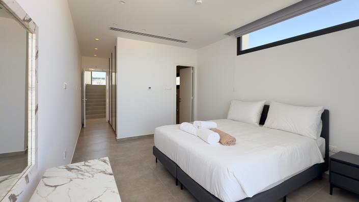 Image No.17-4 Bed Villa / Detached for sale