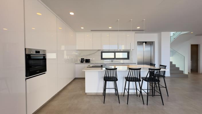 Image No.34-4 Bed Villa / Detached for sale