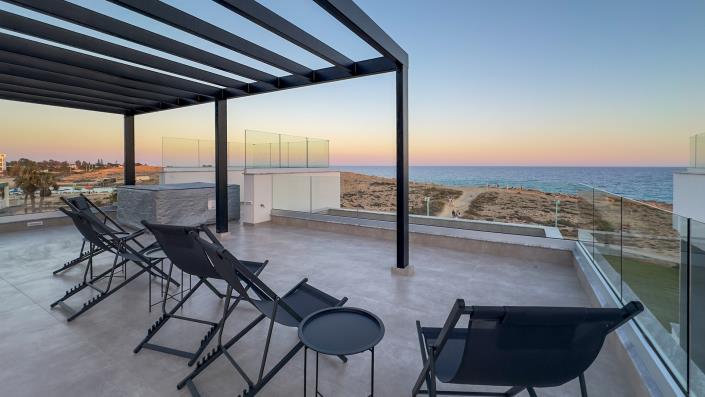 Image No.52-4 Bed Villa / Detached for sale