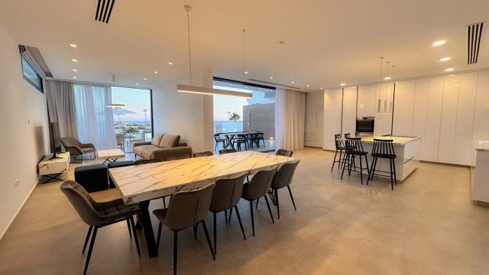 Image No.54-4 Bed Villa / Detached for sale