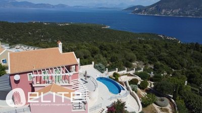 1 - Katsarata, Villa