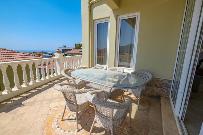 Image No.13-3 Bed Apartment for sale