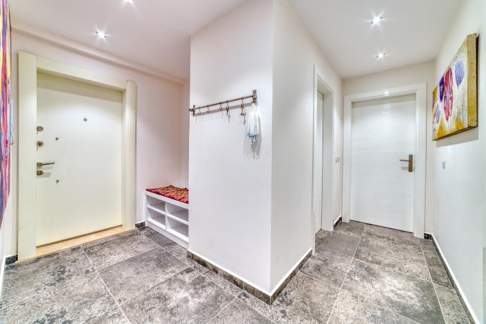 Image No.40-3 Bed Apartment for sale